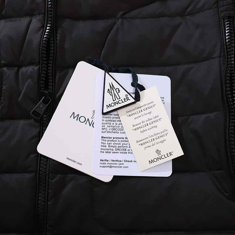 Jaqueta Moncler Matelassê knitting Preta