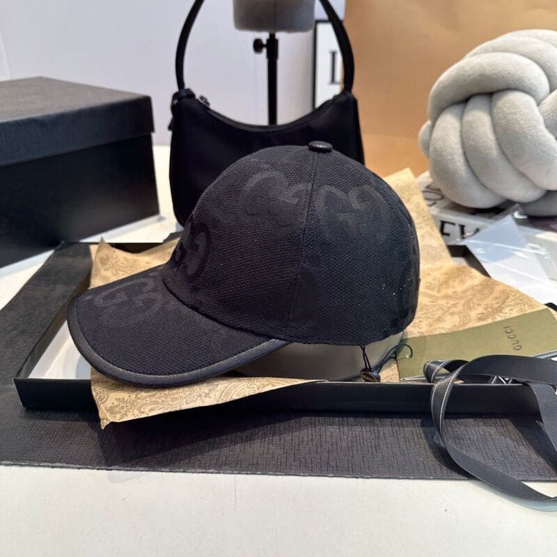 Boné Gucci Jumbo GG Preto