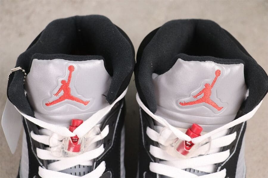 Air Jordan 5 Retro OG Black Metallic