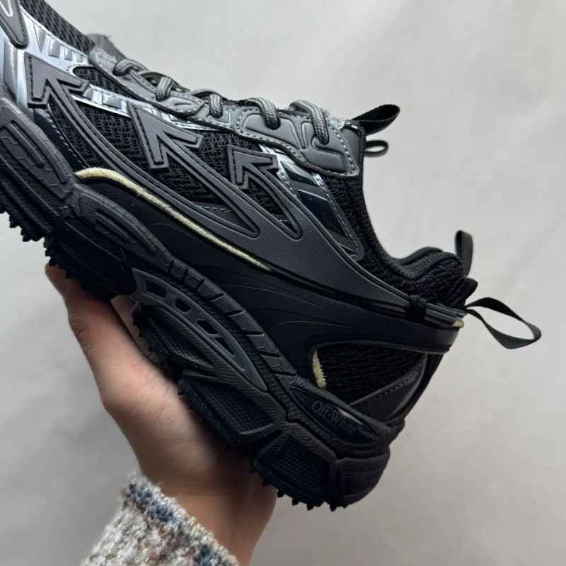 Off-White Be Right Back