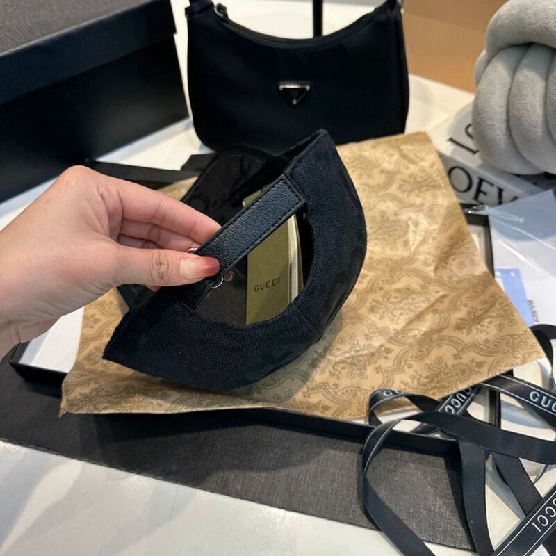 Boné Gucci Jumbo GG Preto