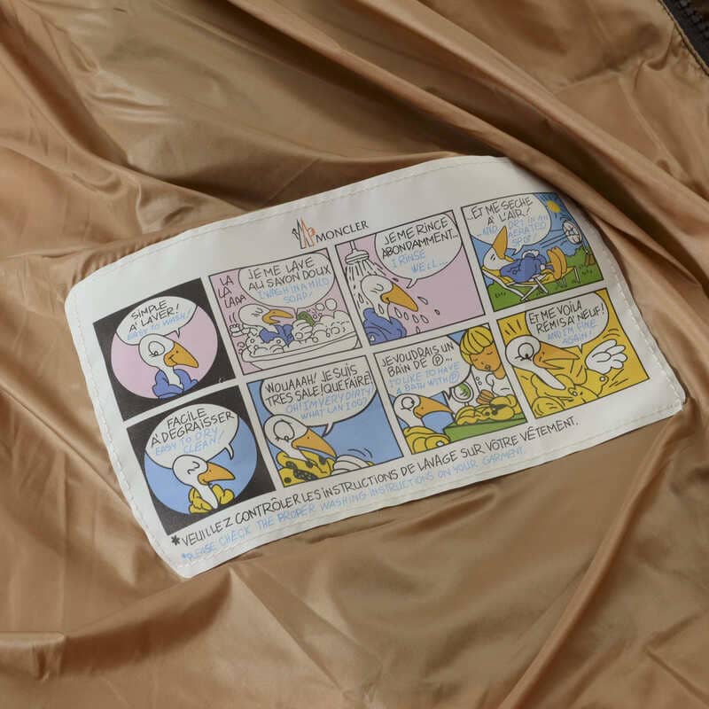 Sobretudo Moncler Metalassê Preto