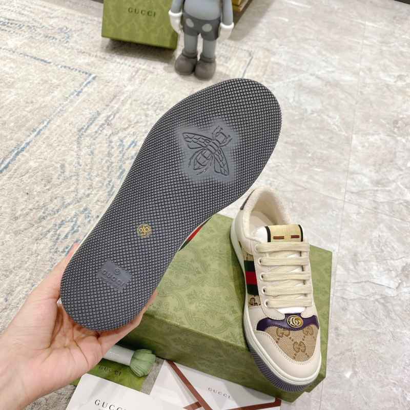 Gucci GG Canvas Screener
